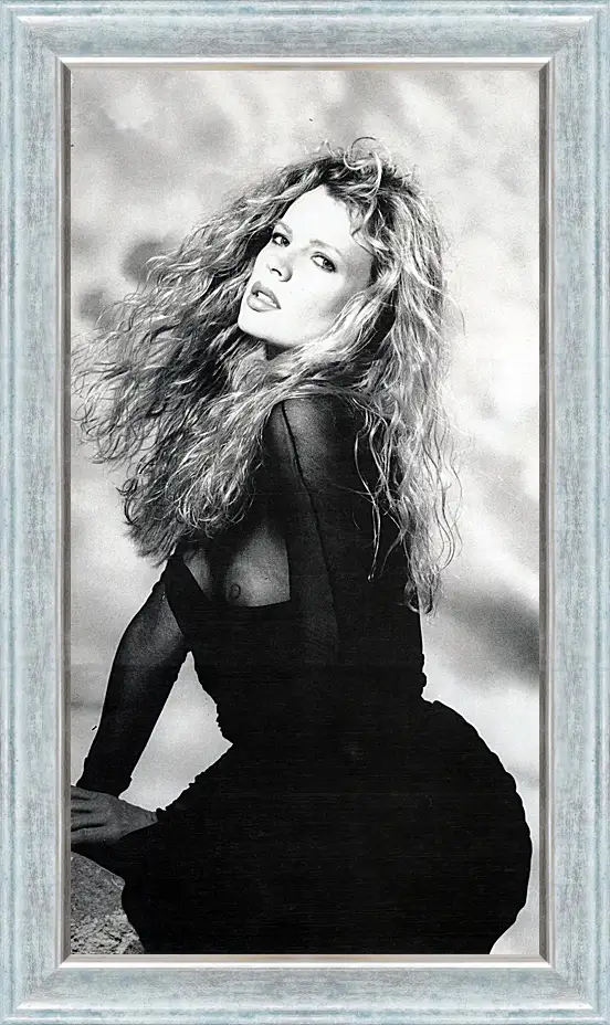 Картина в раме - Ким Бейсингер. Kim Basinger