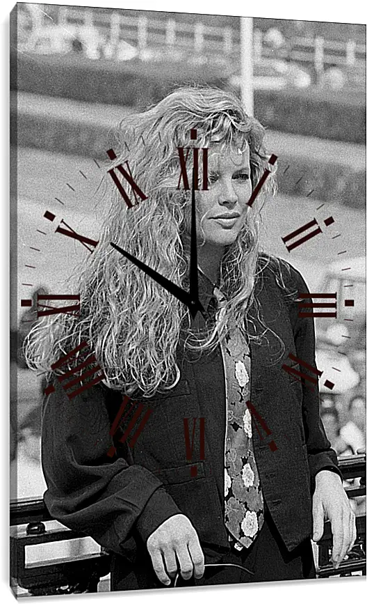 Часы картина - Ким Бейсингер. Kim Basinger