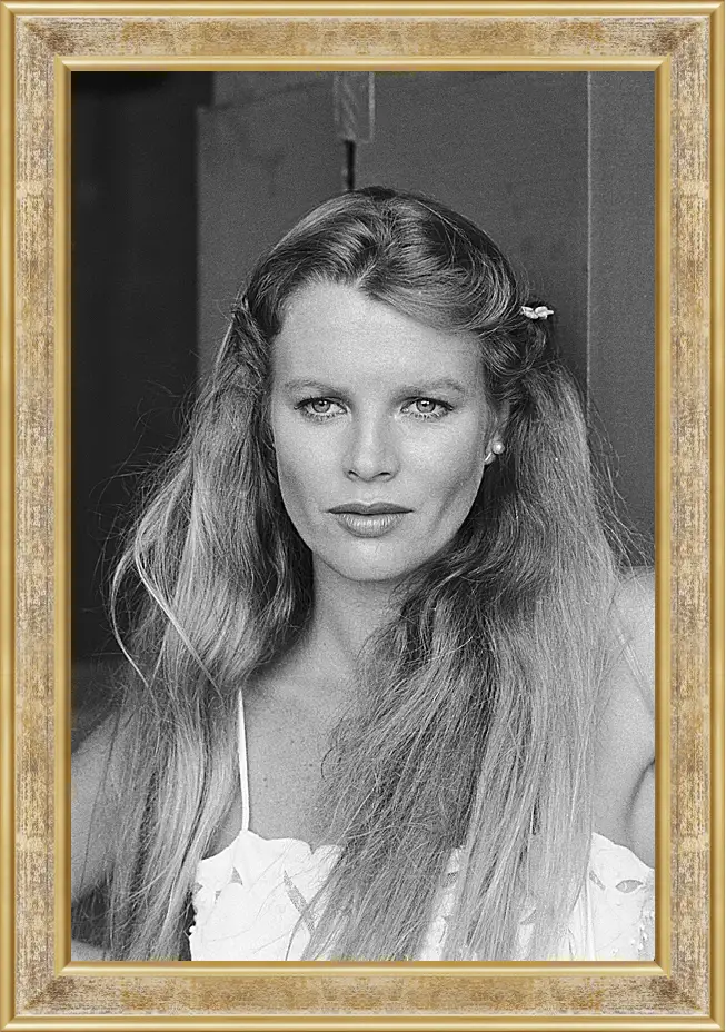 Картина в раме - Ким Бейсингер. Kim Basinger