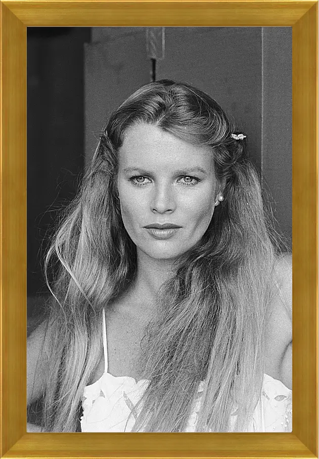 Картина в раме - Ким Бейсингер. Kim Basinger