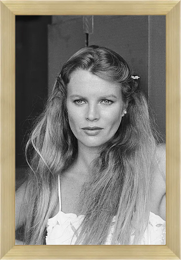 Картина в раме - Ким Бейсингер. Kim Basinger