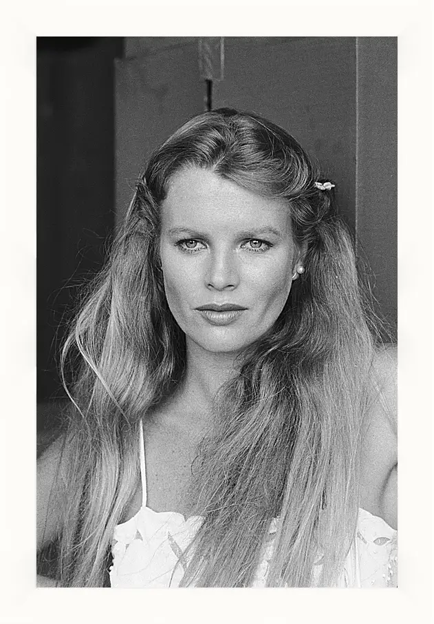 Картина в раме - Ким Бейсингер. Kim Basinger