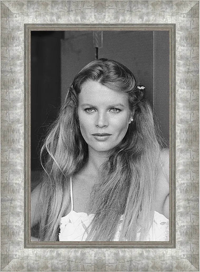 Картина в раме - Ким Бейсингер. Kim Basinger