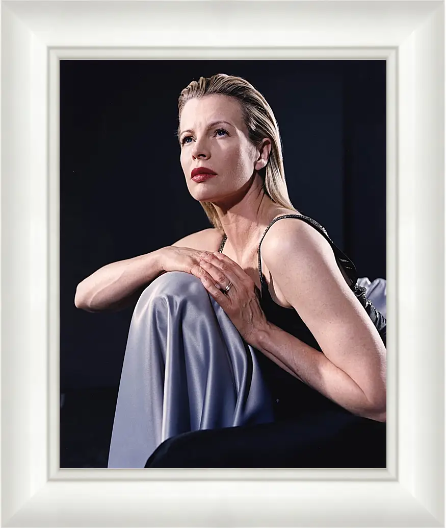 Картина в раме - Ким Бейсингер. Kim Basinger