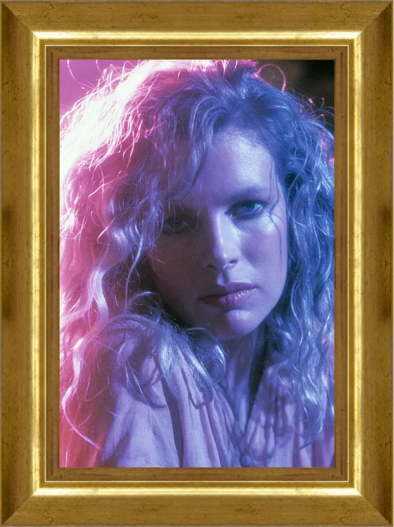 Картина в раме - Ким Бейсингер. Kim Basinger