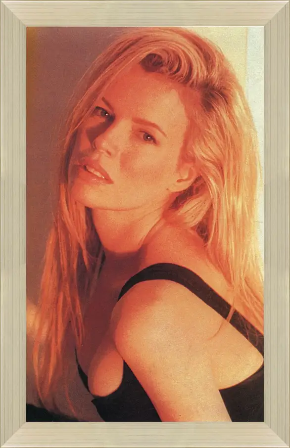 Картина в раме - Ким Бейсингер. Kim Basinger