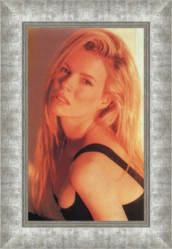 Картина в раме - Ким Бейсингер. Kim Basinger