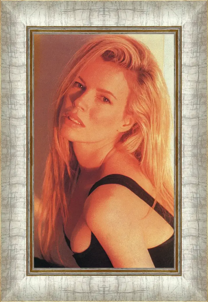 Картина в раме - Ким Бейсингер. Kim Basinger