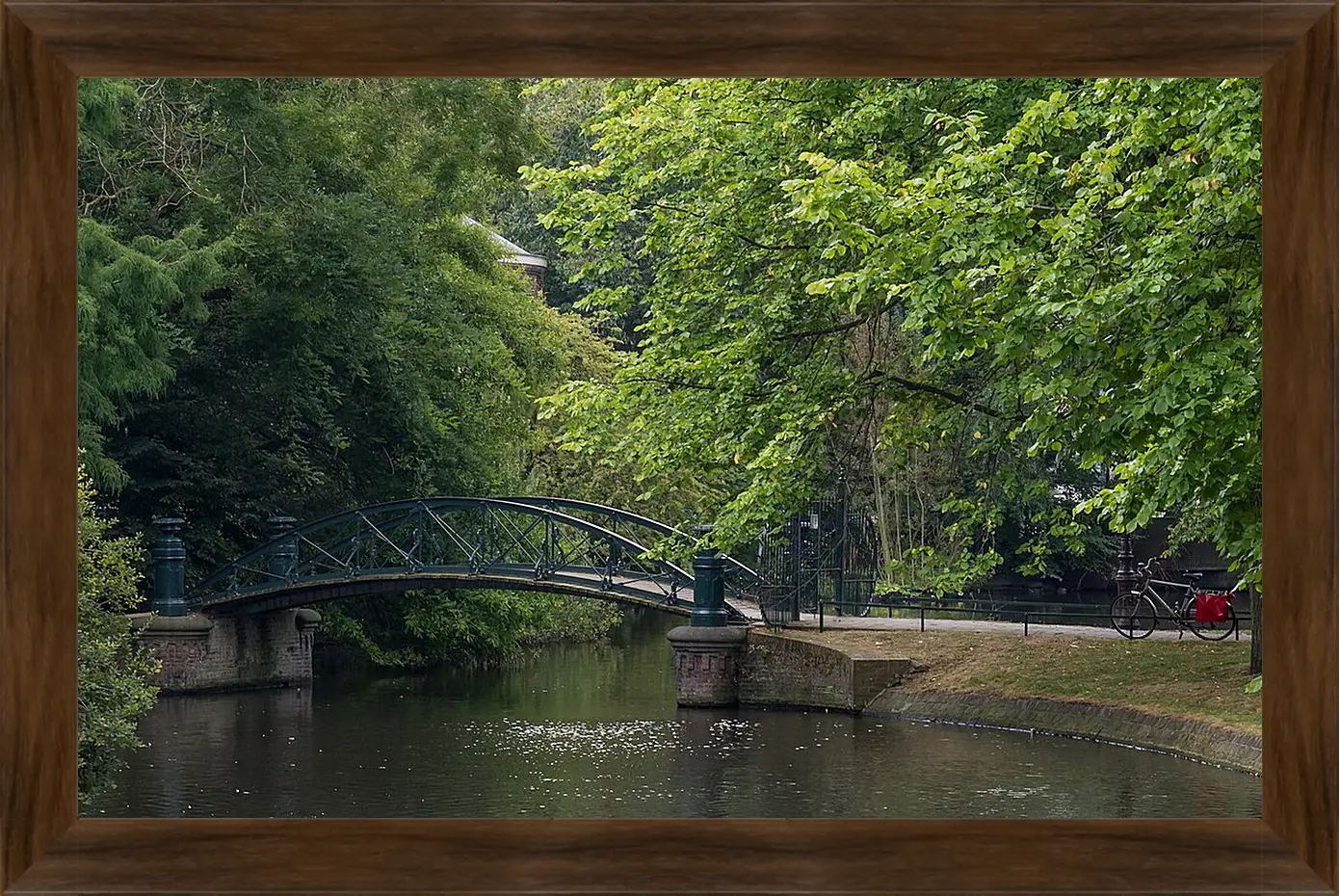 Картина в раме - Город