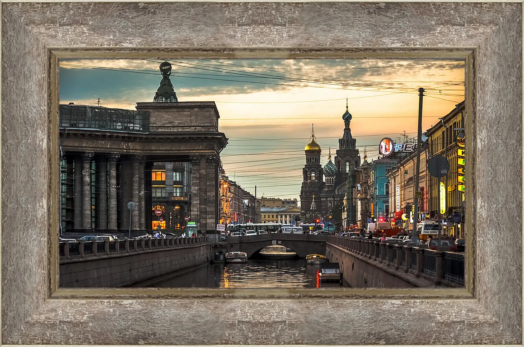 Картина в раме - Город