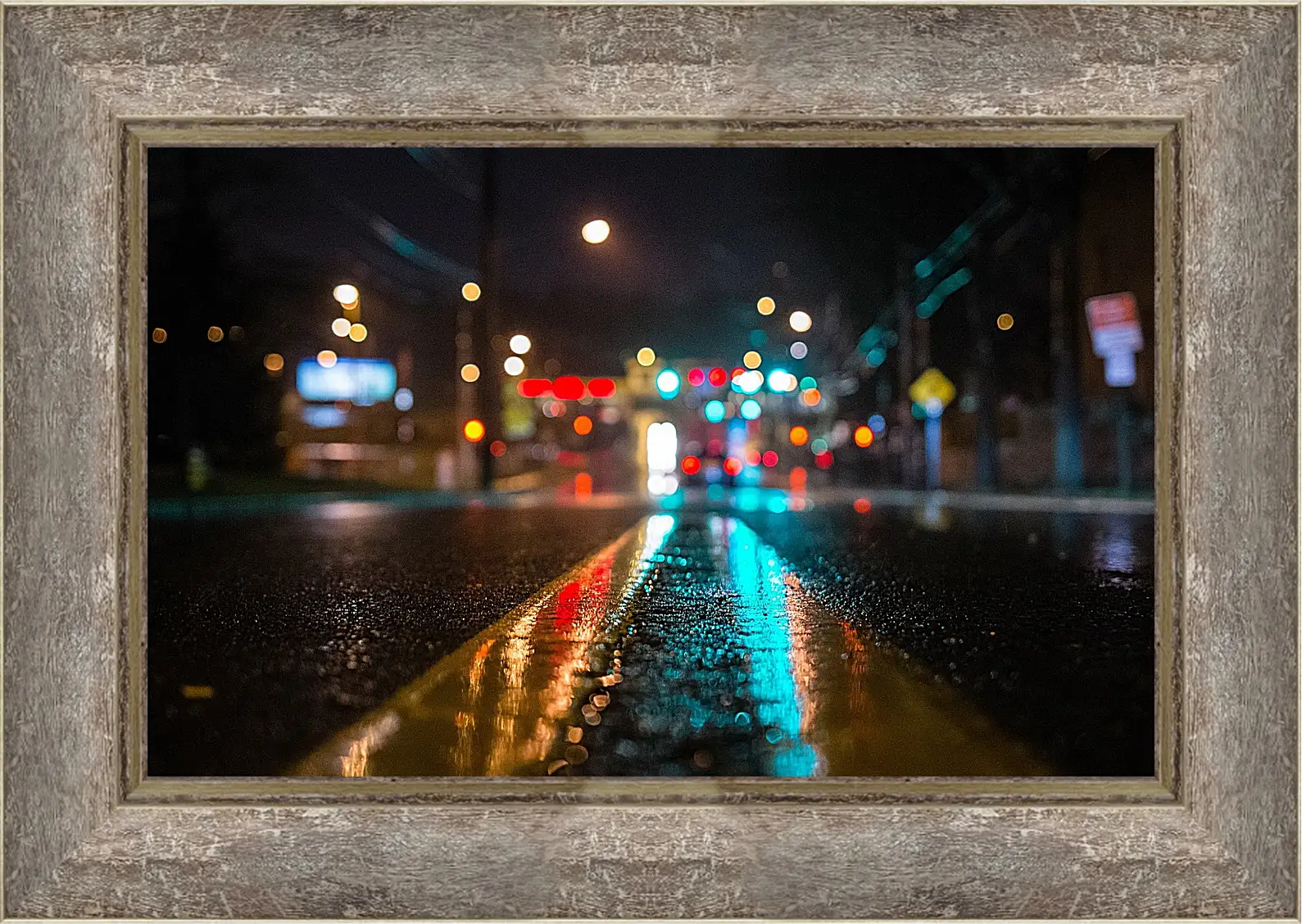 Картина в раме - Город