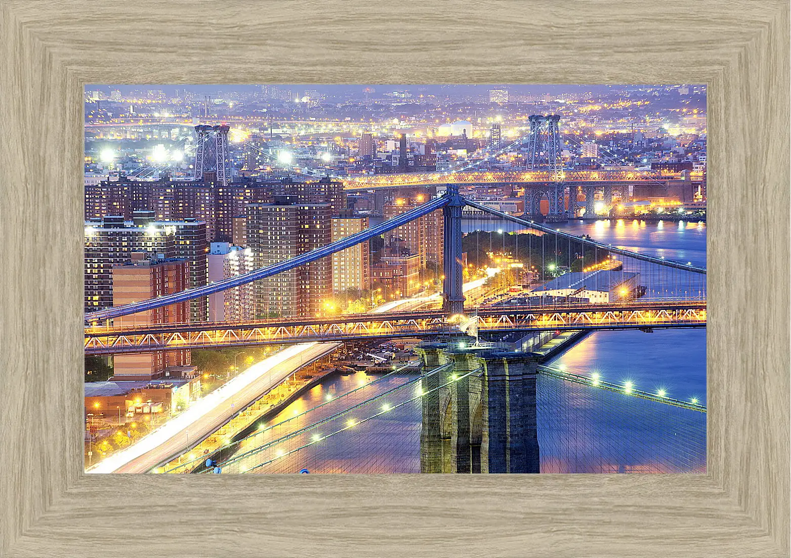 Картина в раме - Город