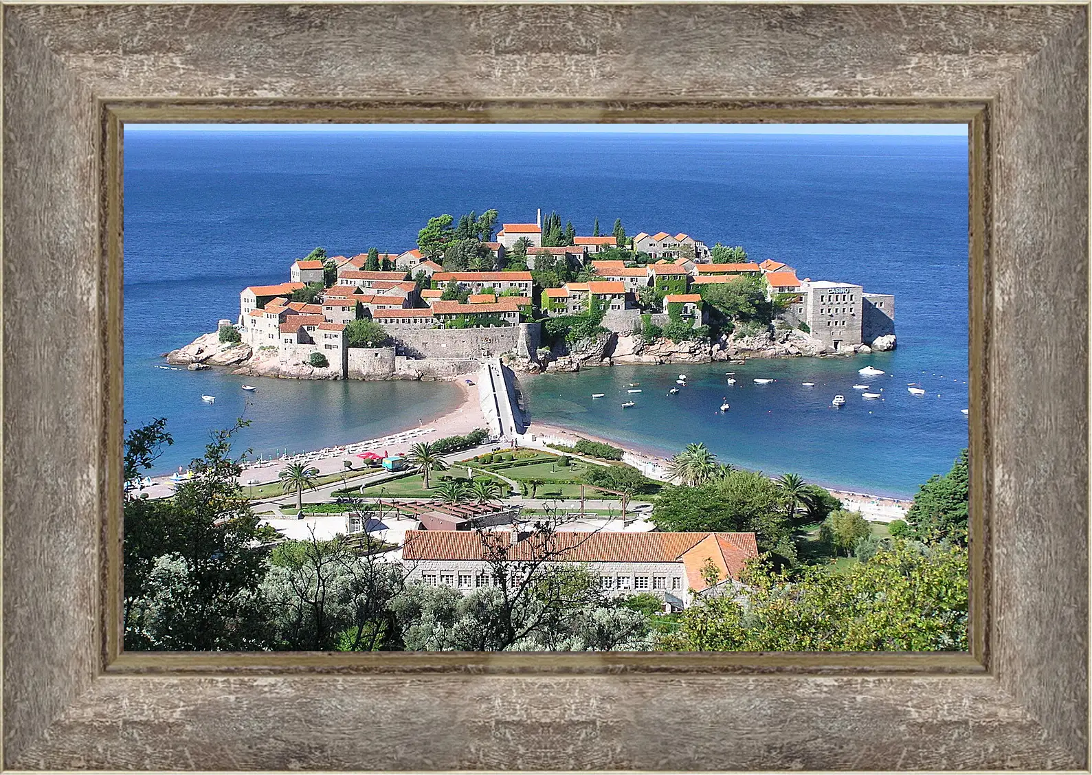 Картина в раме - Город