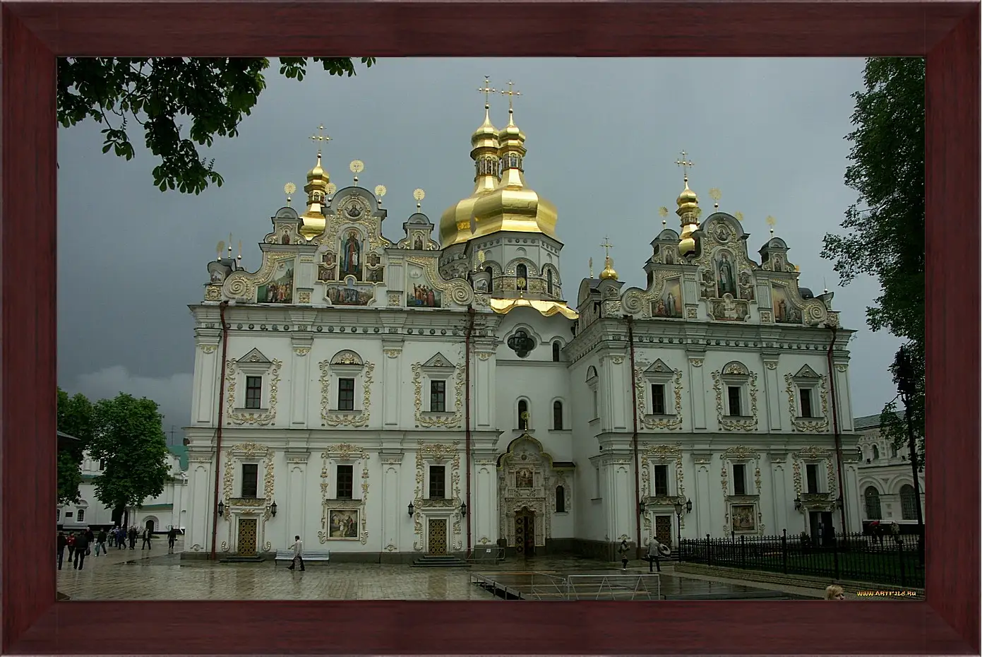 Картина в раме - Город