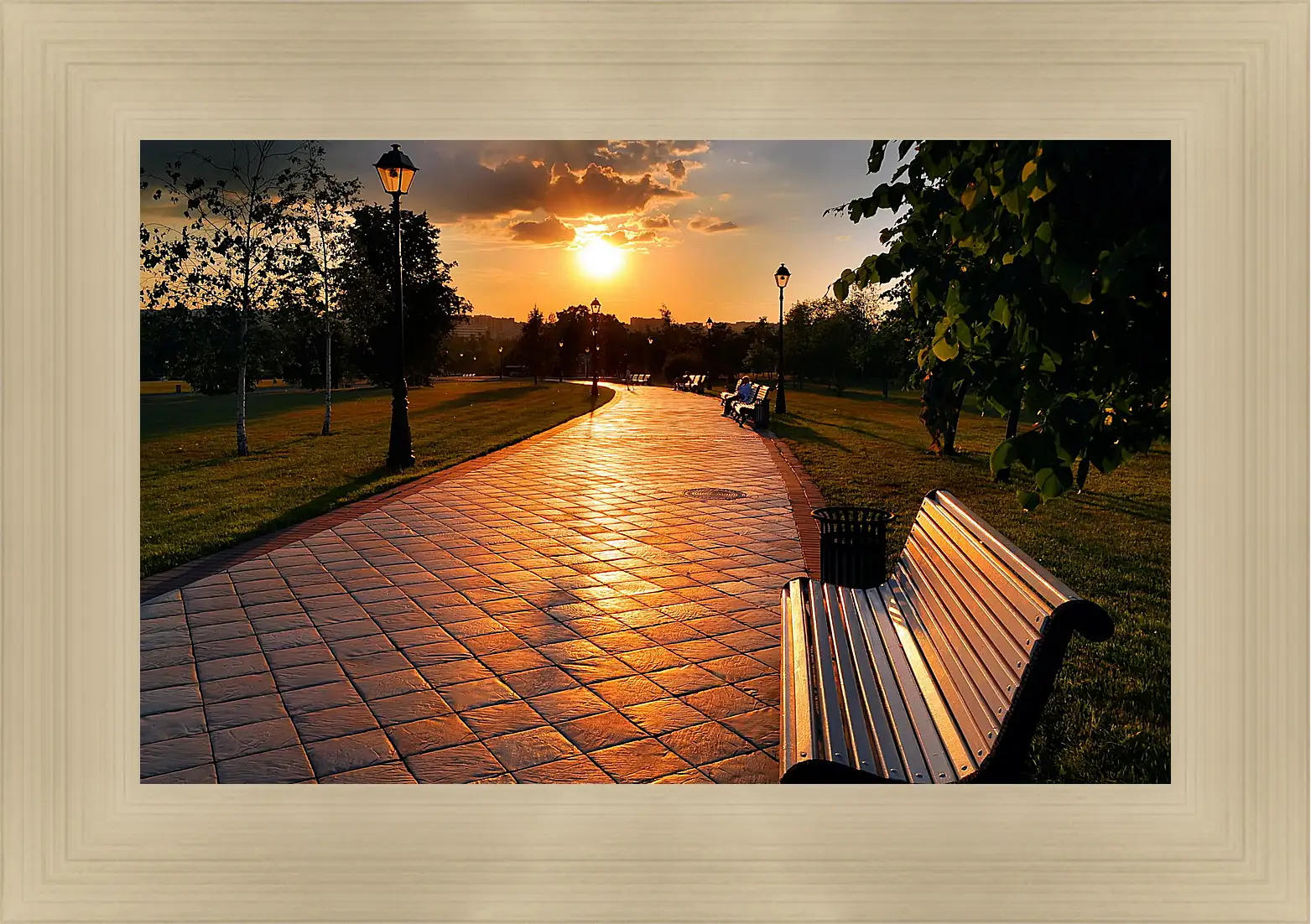 Картина в раме - Город