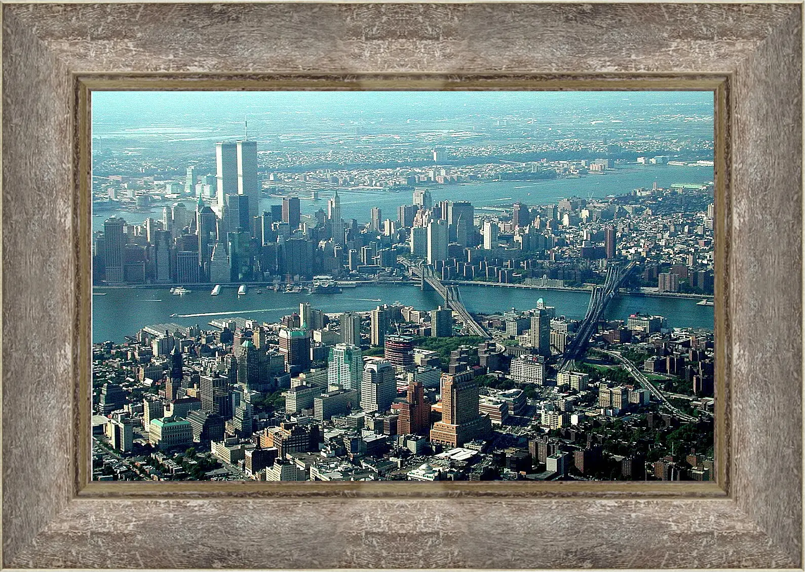 Картина в раме - Город