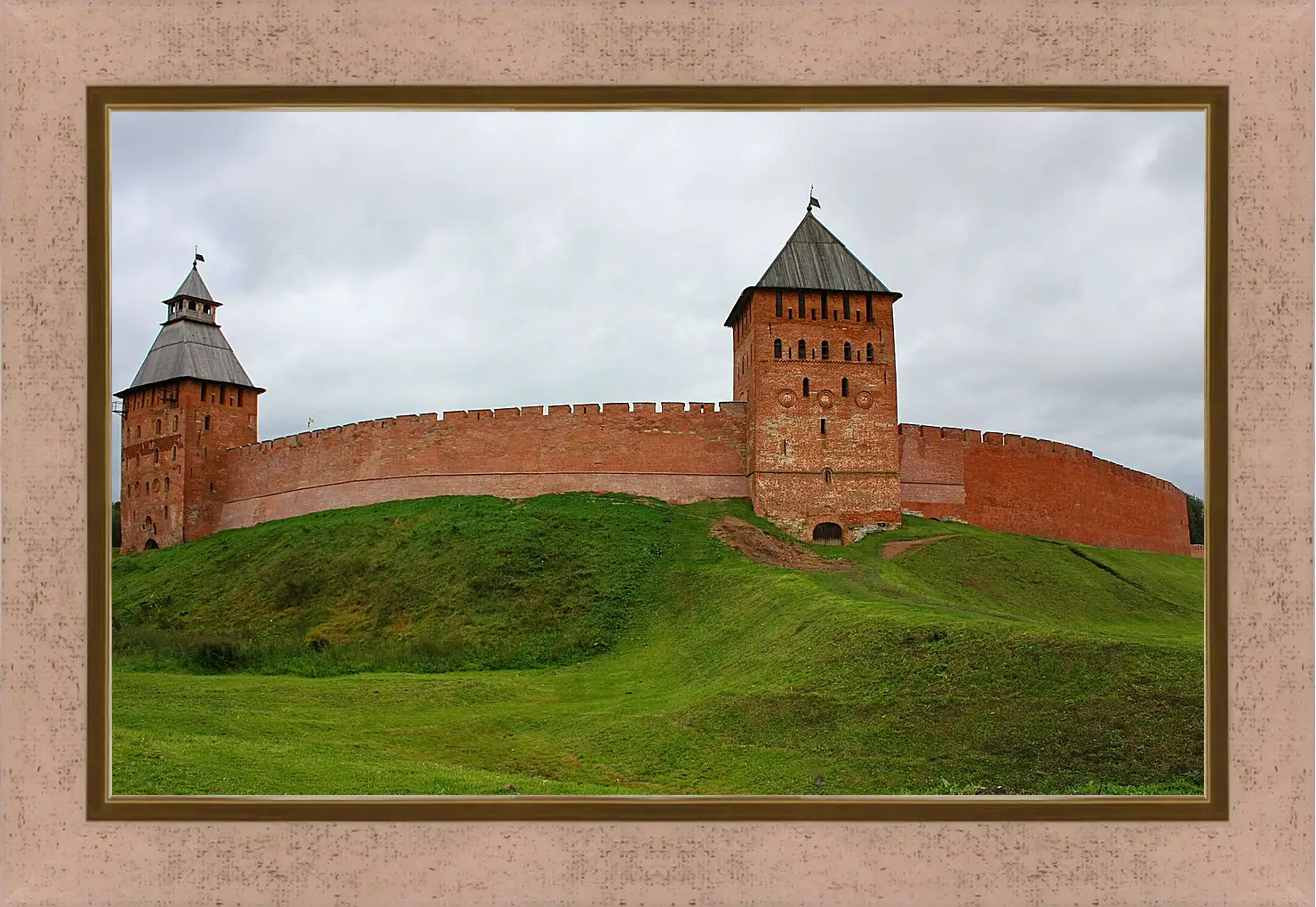 Картина в раме - Город