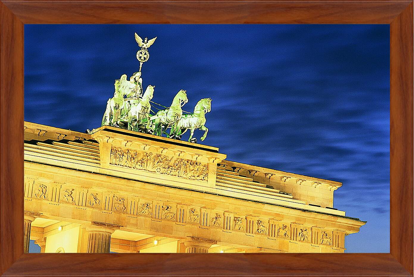 Картина в раме - Бранденбургские ворота в Берлине