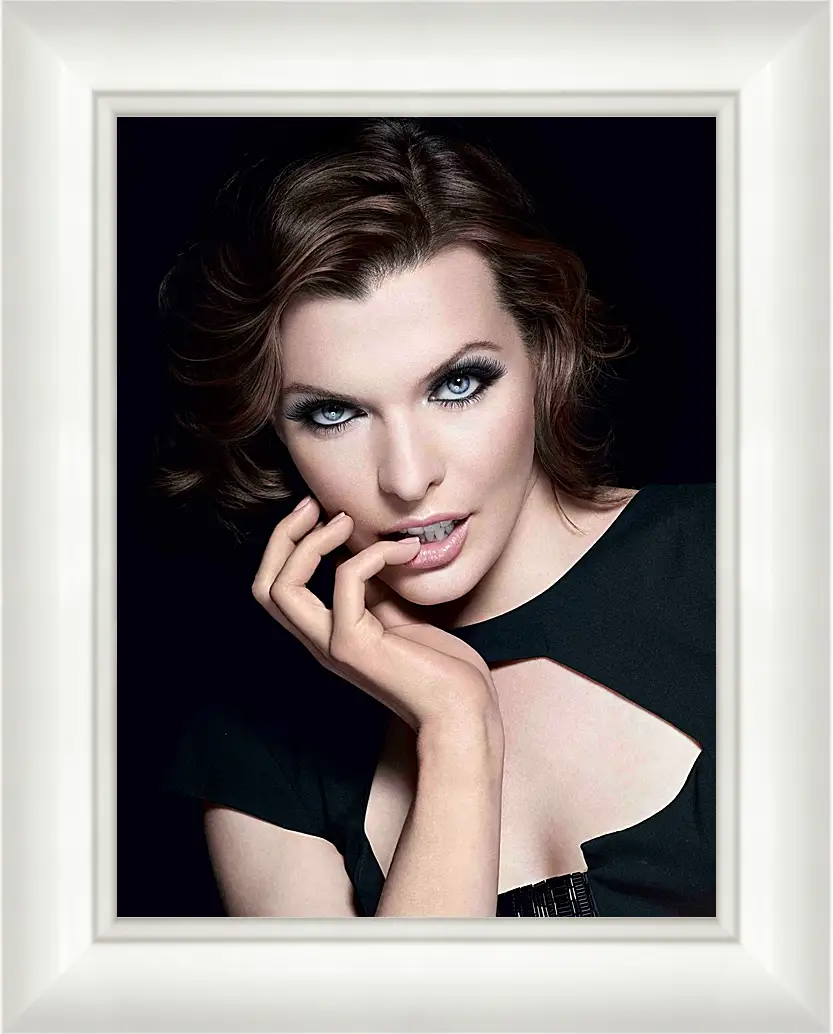 Картина в раме - Милла Йовович. Milla Jovovich