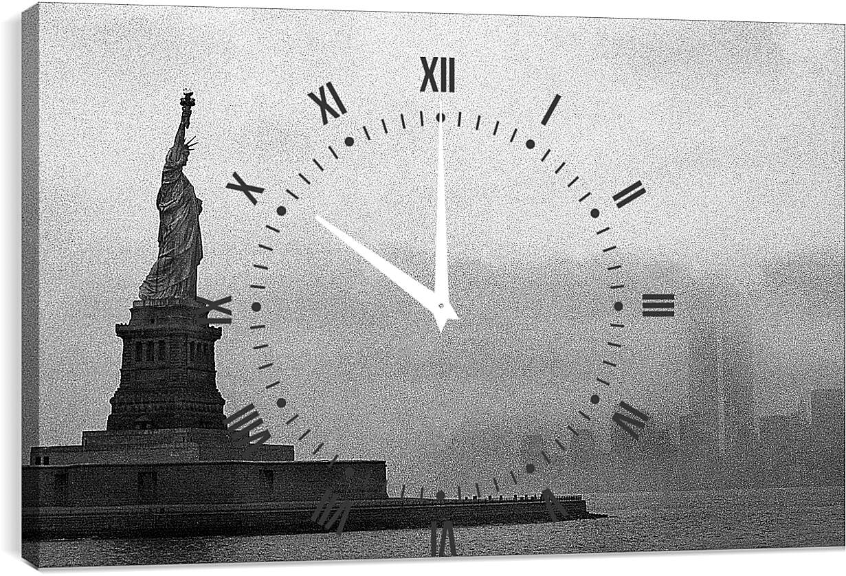 Часы картина - Статуя Свободы в тумане, Нью-Йорк, США