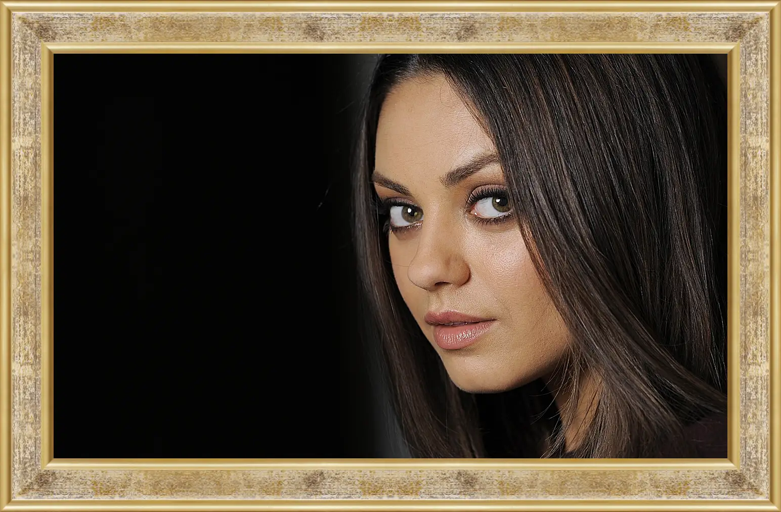 Картина в раме - Мила Кунис. Mila Kunis