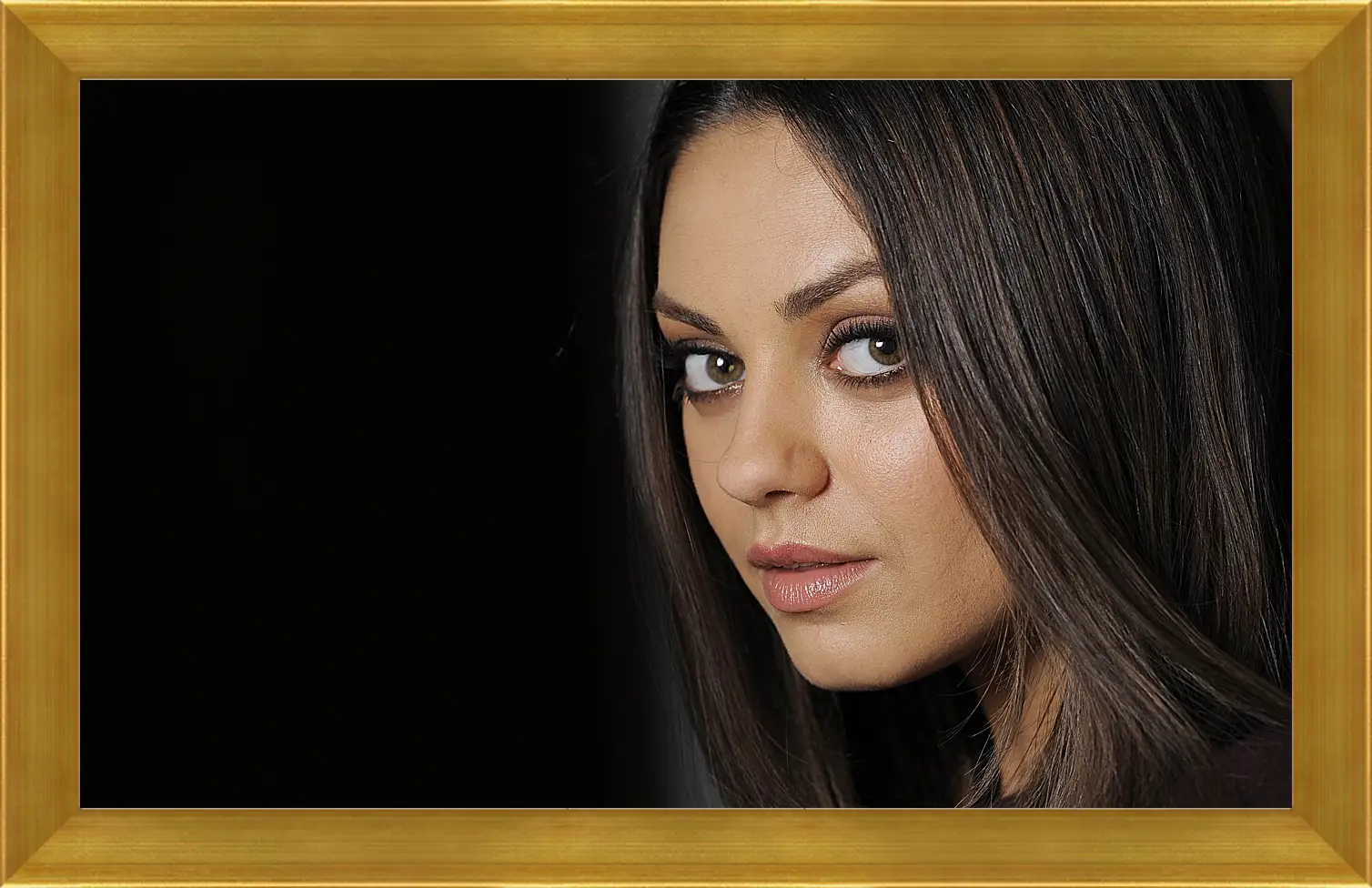 Картина в раме - Мила Кунис. Mila Kunis