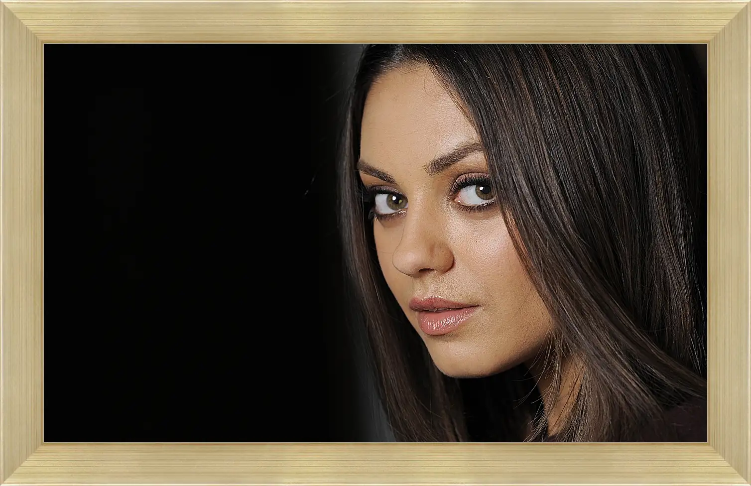 Картина в раме - Мила Кунис. Mila Kunis