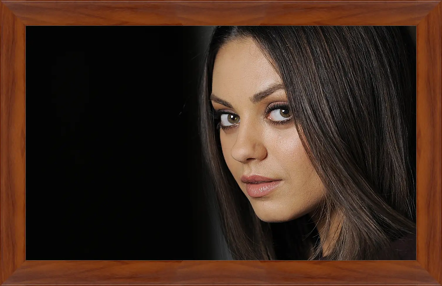 Картина в раме - Мила Кунис. Mila Kunis