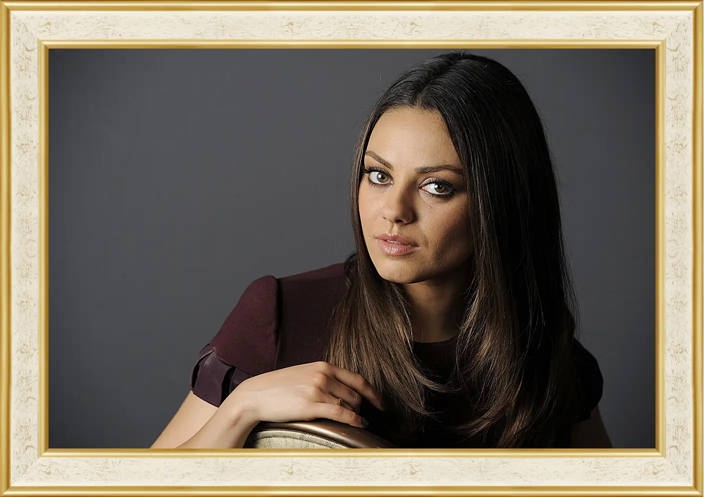 Картина в раме - Мила Кунис. Mila Kunis