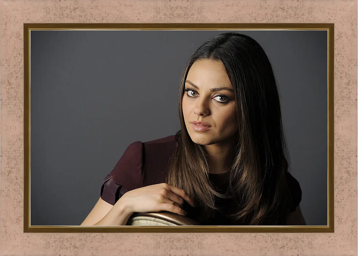 Картина в раме - Мила Кунис. Mila Kunis