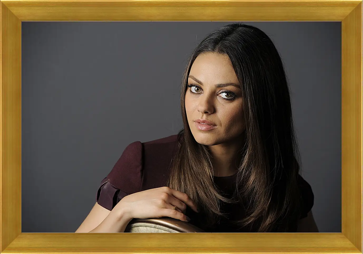 Картина в раме - Мила Кунис. Mila Kunis