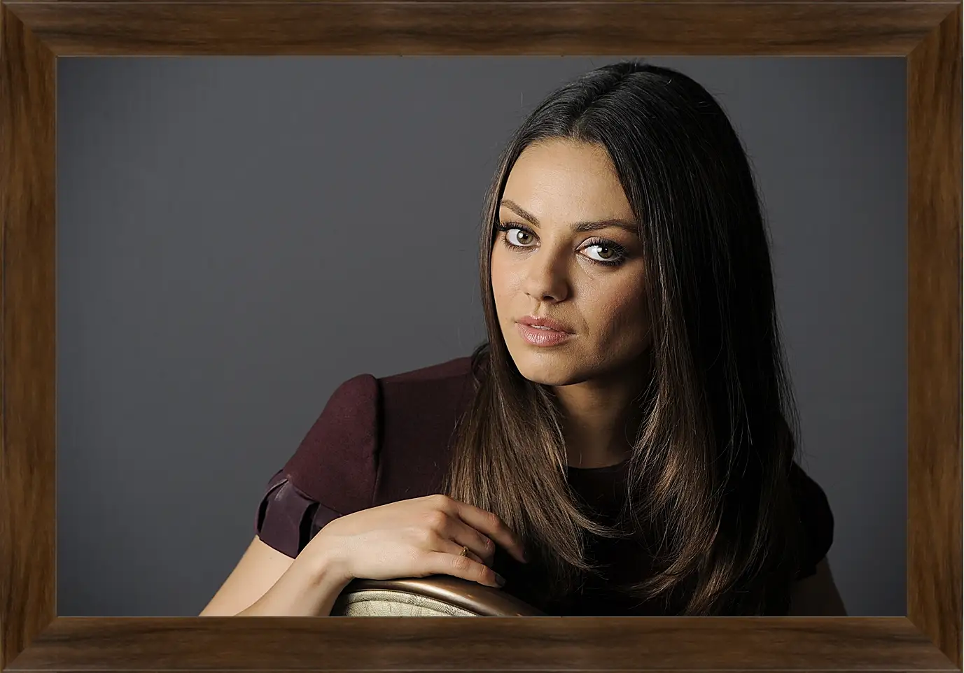 Картина в раме - Мила Кунис. Mila Kunis