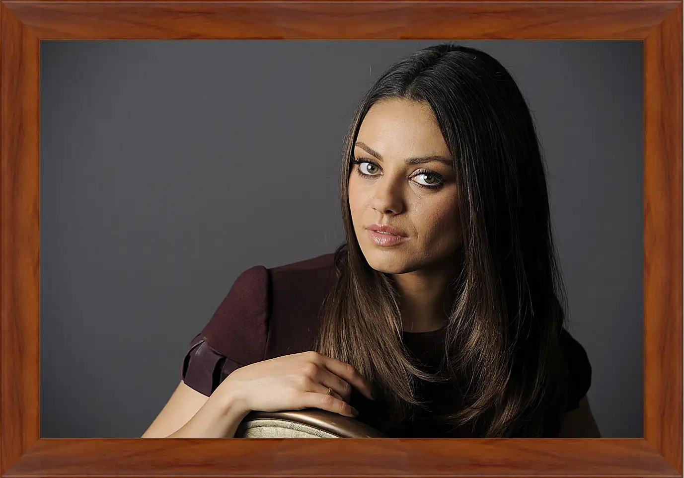 Картина в раме - Мила Кунис. Mila Kunis