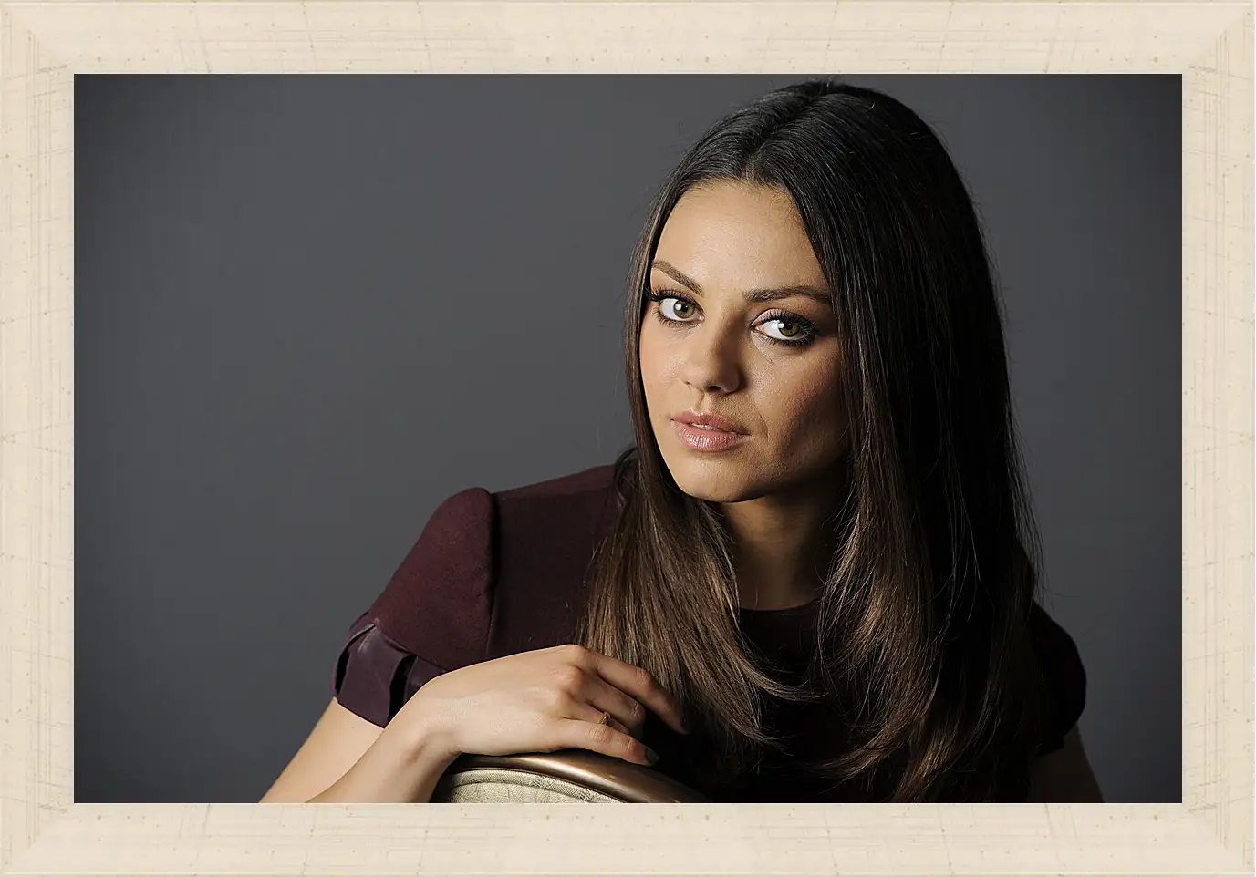 Картина в раме - Мила Кунис. Mila Kunis