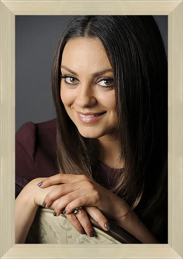 Картина в раме - Мила Кунис. Mila Kunis