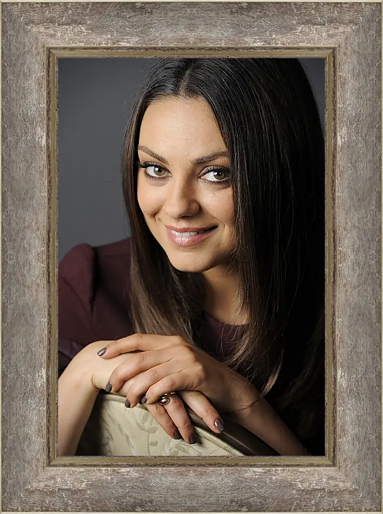 Картина в раме - Мила Кунис. Mila Kunis