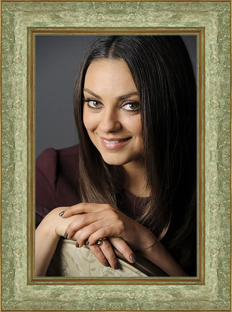 Картина в раме - Мила Кунис. Mila Kunis