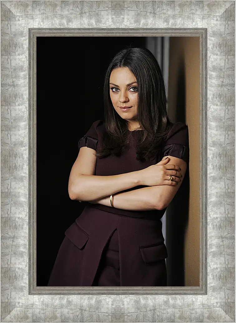 Картина в раме - Мила Кунис. Mila Kunis