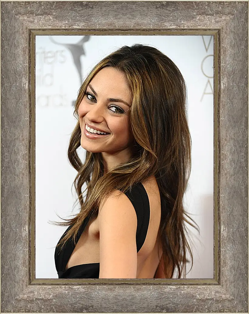 Картина в раме - Мила Кунис. Mila Kunis