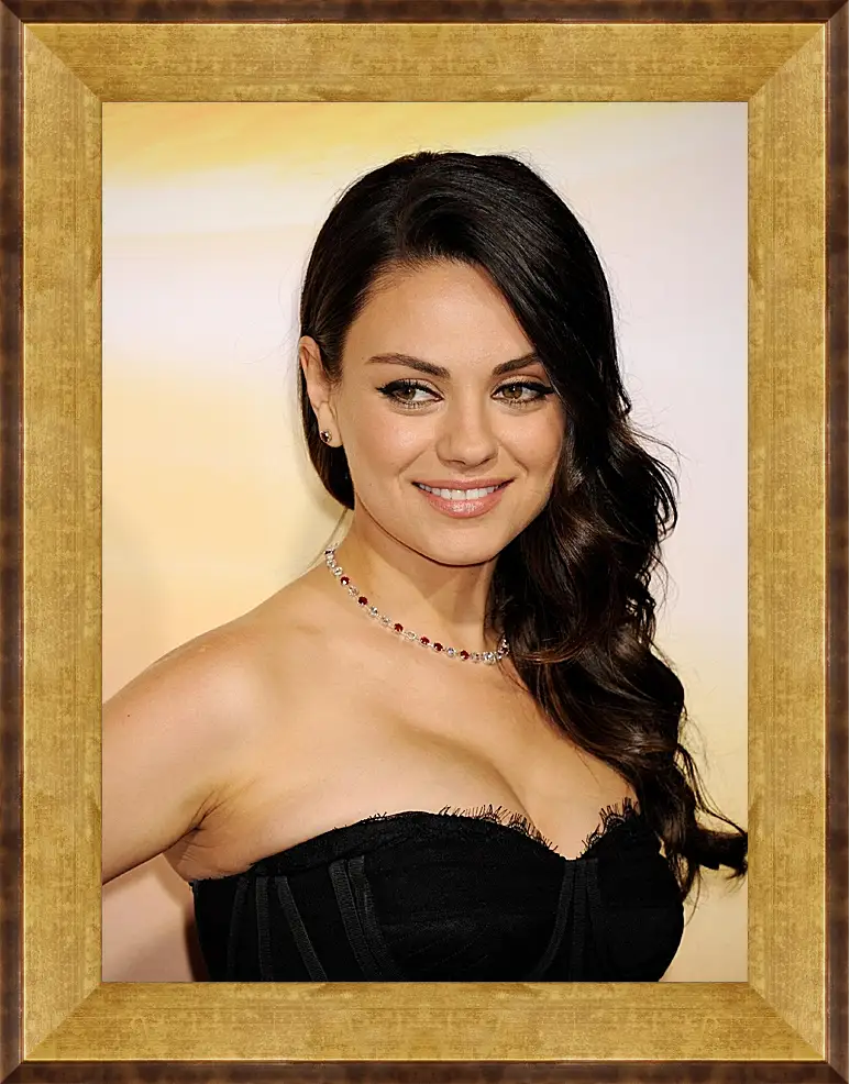 Картина в раме - Мила Кунис. Mila Kunis