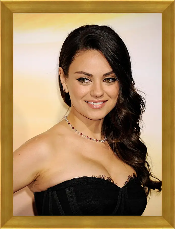 Картина в раме - Мила Кунис. Mila Kunis