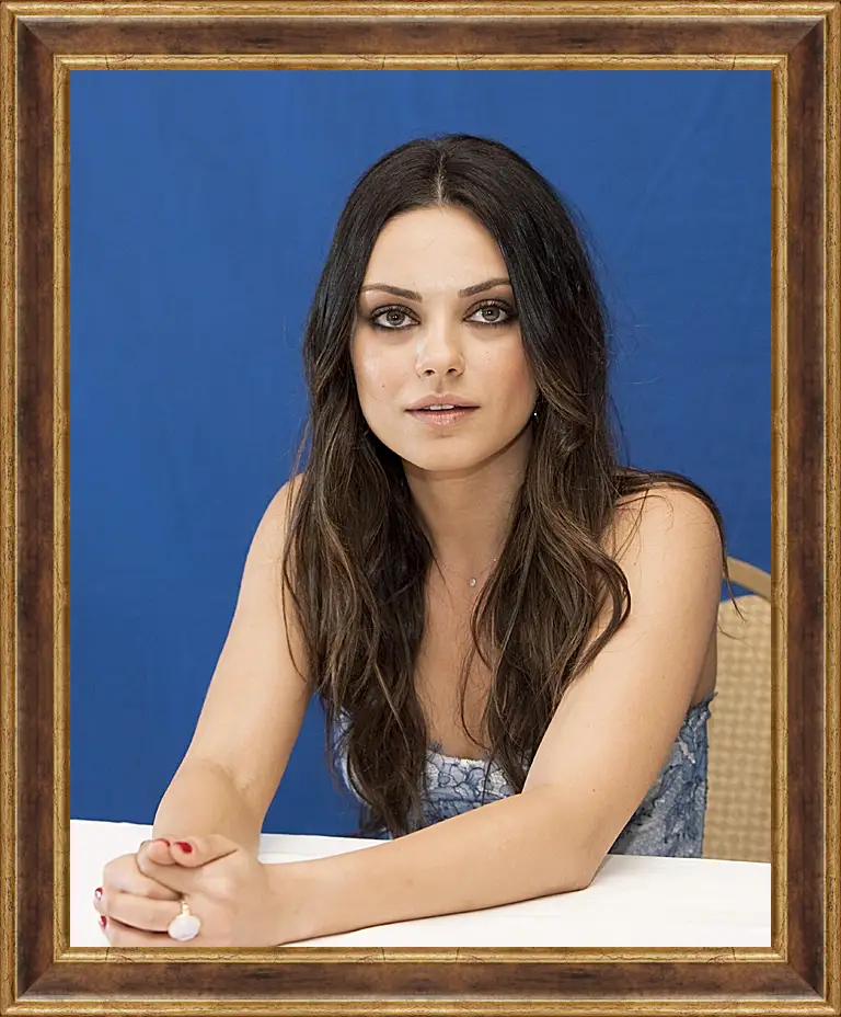 Картина в раме - Мила Кунис. Mila Kunis