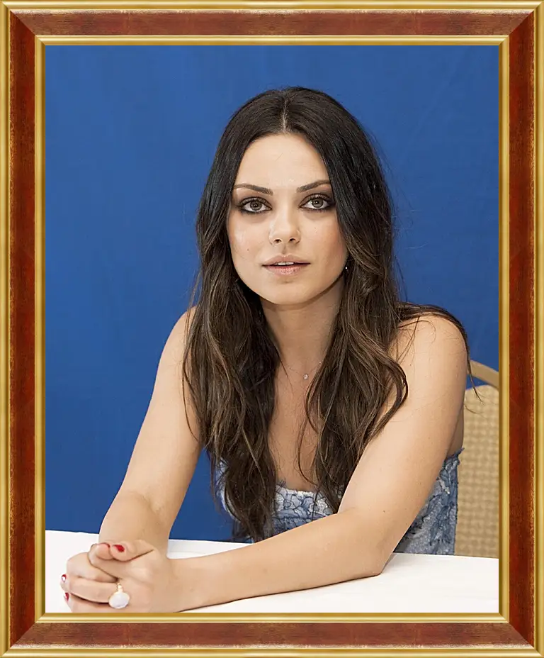 Картина в раме - Мила Кунис. Mila Kunis