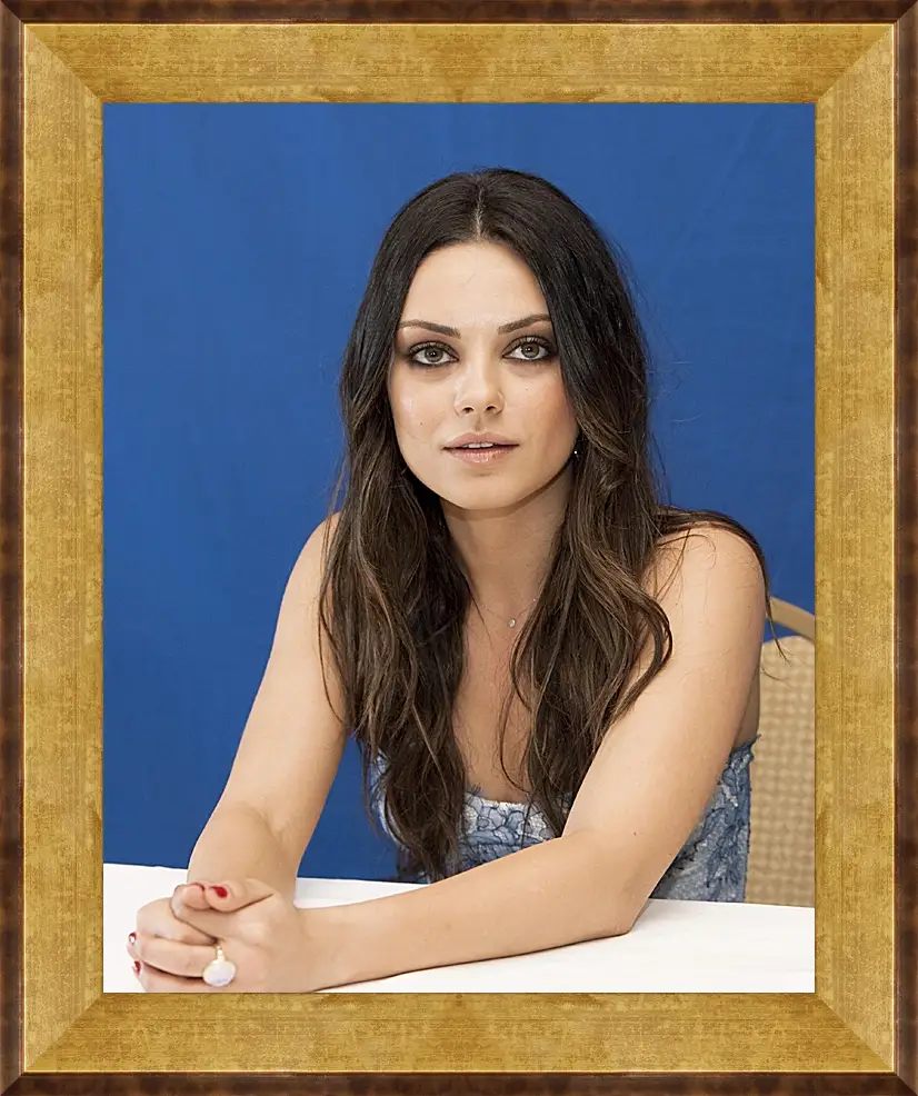 Картина в раме - Мила Кунис. Mila Kunis