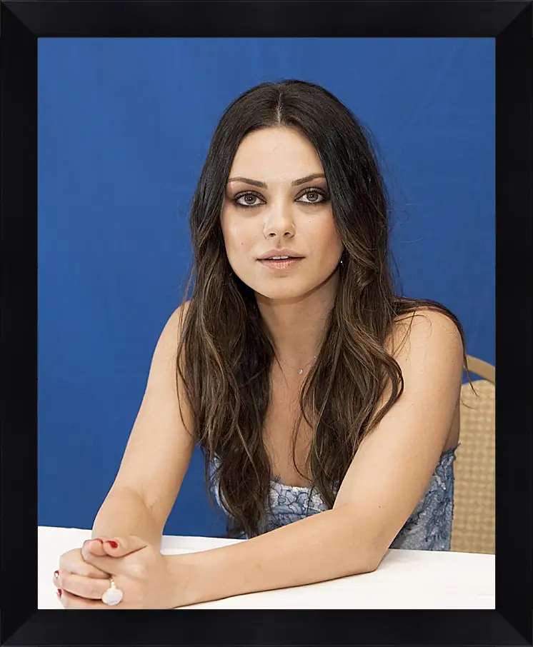 Картина в раме - Мила Кунис. Mila Kunis