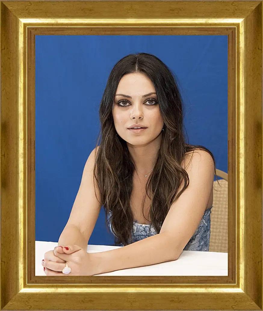 Картина в раме - Мила Кунис. Mila Kunis