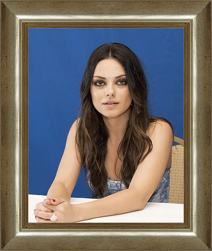 Картина в раме - Мила Кунис. Mila Kunis