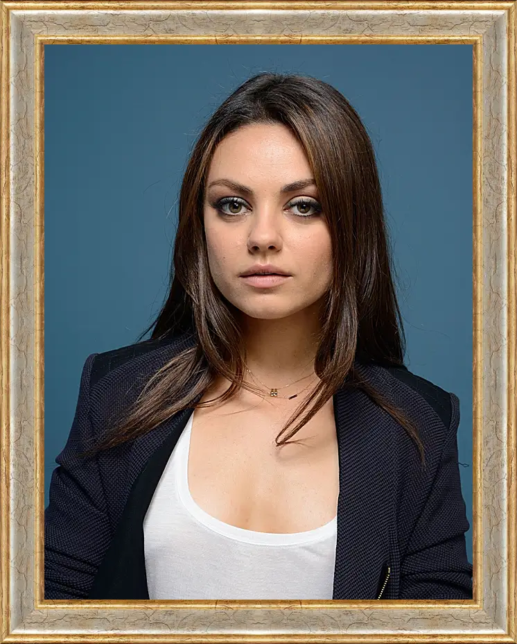 Картина в раме - Мила Кунис. Mila Kunis