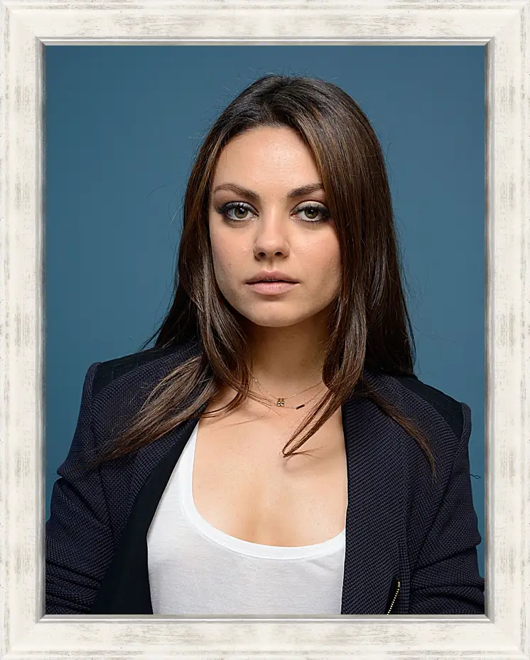 Картина в раме - Мила Кунис. Mila Kunis