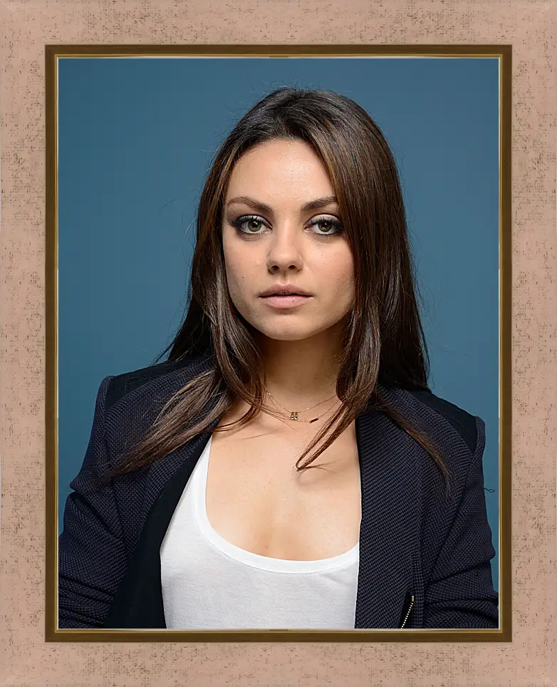 Картина в раме - Мила Кунис. Mila Kunis